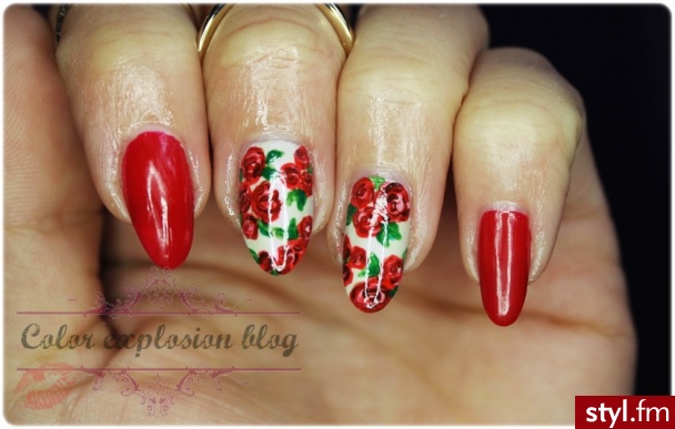 http://color-explosion-blog.blogspot.com/2015/05/roze-mae-i-duze-czyli-pierwszy-tydzien.html - Migdałki Malowane farbkami Naturalne Paznokcie