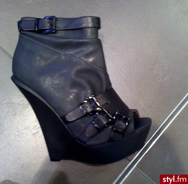 bucior - Pozostałe Buty Moda