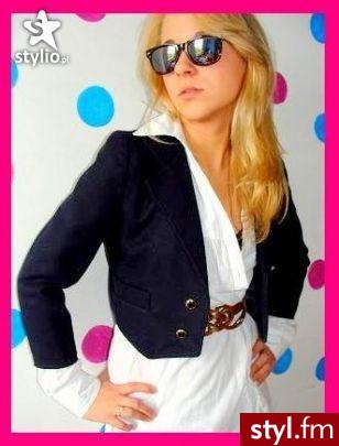 Booziu .. Jak ślicznie ta dziewczyna wygląda ;) Coo najlepsze ?? - Moda uliczna Inne Moda
