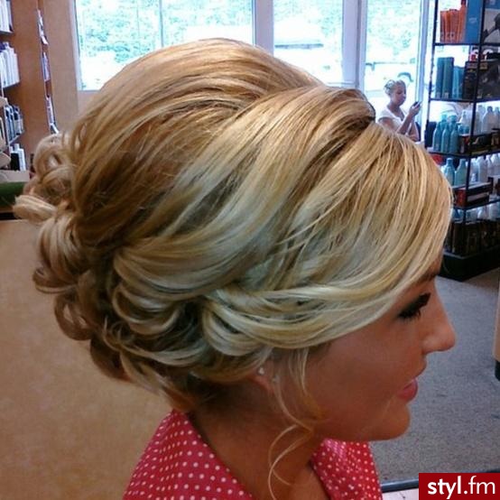 Blond Upięcie Kręcone Wieczorowe Długie Fryzury