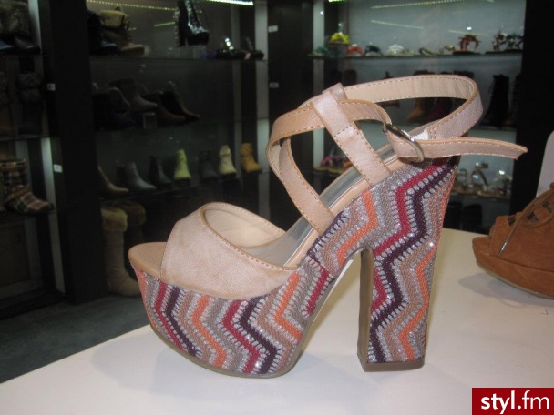 Pozostałe Buty Moda