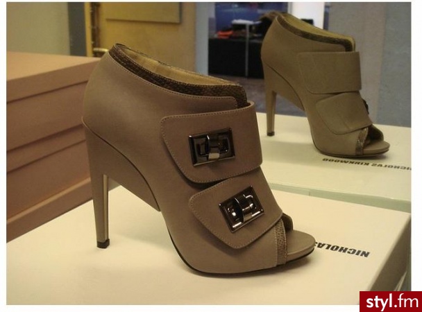 Pozostałe Buty Moda
