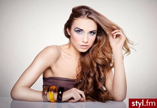 Kręcone Na co dzień Średnie Fryzury