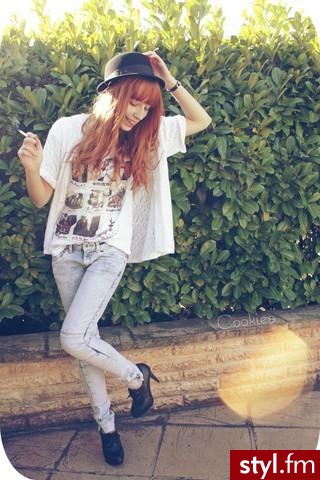 Jeżeli zdjęcie znajduje się już w galerii poproszę o link - Moda uliczna Inne Moda
