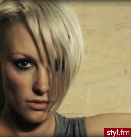 Blond Tribale - wzory na głowie Alternatywne Krótkie Fryzury