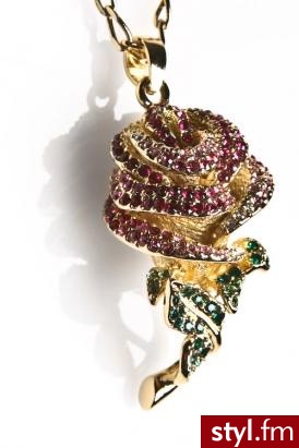 wisiorek. Disney Couture http://www.v.80spurple.com/ Jeżeli już jest proszę o link - Pozostałe Dodatki Moda
