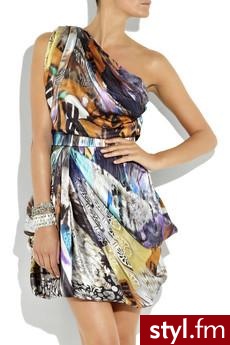 sukienka. Matthew Williamson
€1,108.80 - Pozostałe Ciuchy Moda