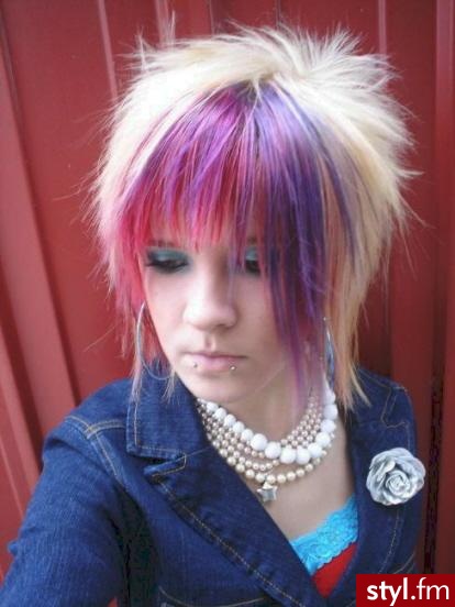 EMO Alternatywne Średnie Fryzury