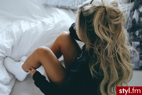 Inspiracje modowe: http://klaoudyna.tumblr.com/  - Bluzy Ciuchy Moda
