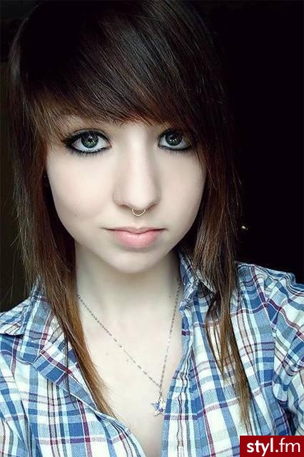 Średnie Fryzury