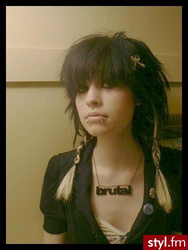 brittany kramer <3 - EMO Alternatywne Średnie Fryzury