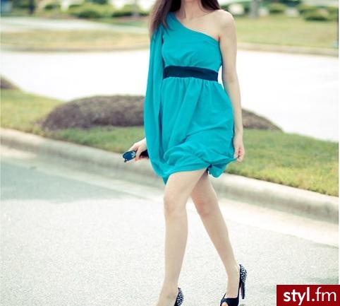 Sukienki Moda