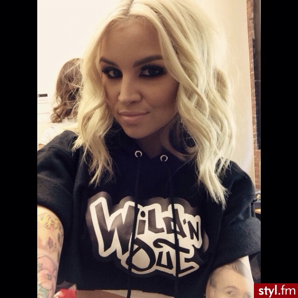 Blond Rozpuszczone Kręcone Na co dzień Średnie Fryzury