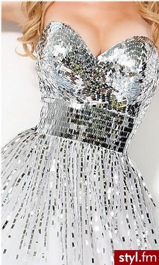Sukienki Moda