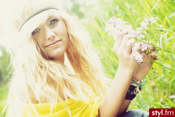 Blond Rozpuszczone Kręcone Na co dzień Długie Fryzury