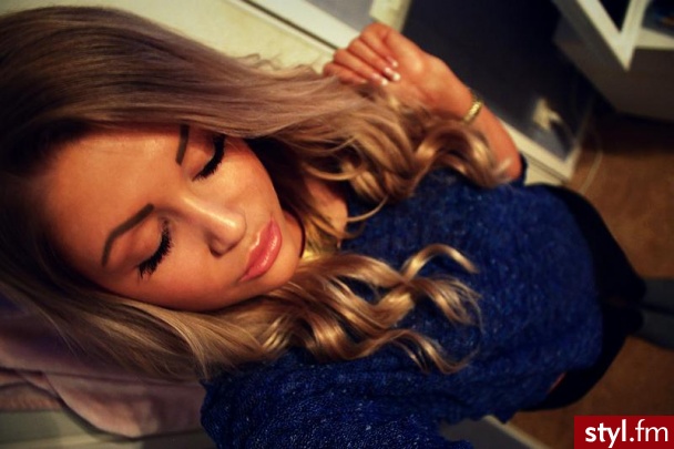 Blond Rozpuszczone Kręcone Na co dzień Długie Fryzury