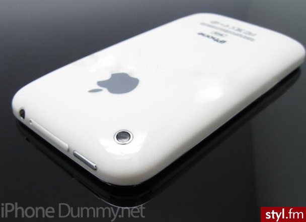 Atrapa iPhone. Dla wszystkich tych, którzy chcą się pochwalić, że mają iPhone, ale także przydaje się w zrobieniu kawału znajomym. Ciekawe jaką mieliby minę, gdybyś spuścił go w wc? - Misz-masz