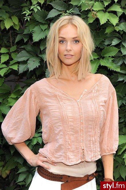 Średnie Fryzury