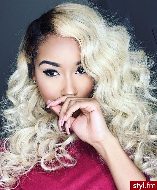 Blond Rozpuszczone Kręcone Na co dzień Długie Fryzury