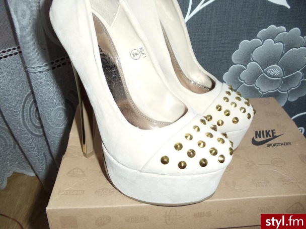 Szpilki Buty Moda