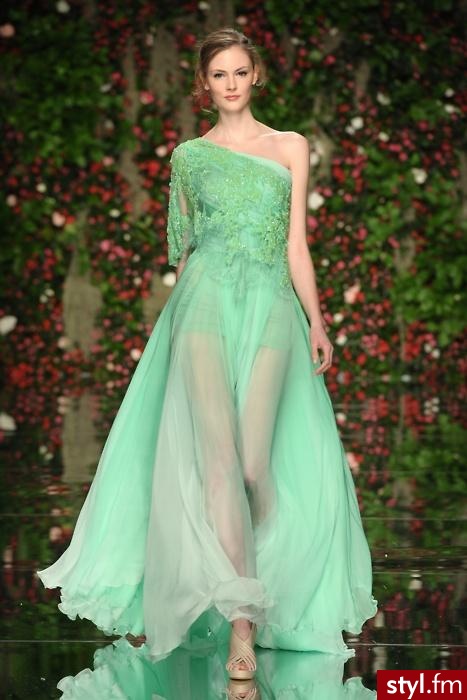 Sukienki Moda
