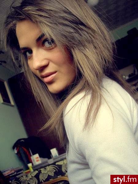  - Średnie Fryzury