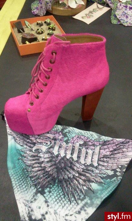 Pozostałe Buty Moda