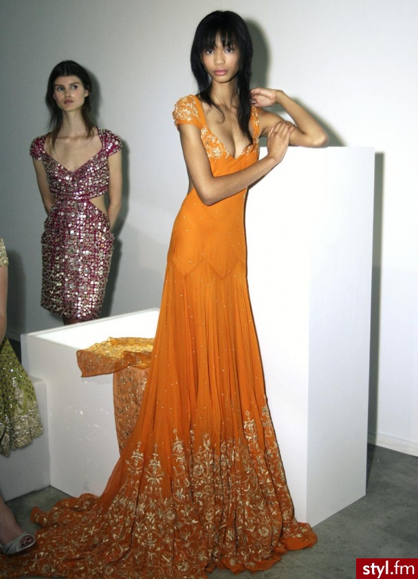 Sukienki Moda