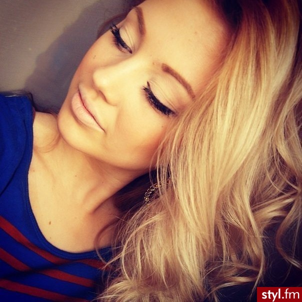 Blond Rozpuszczone Kręcone Na co dzień Długie Fryzury