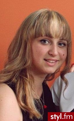Czerwiec 2012 - Blond Rozpuszczone Proste z grzywką Na co dzień Średnie Fryzury
