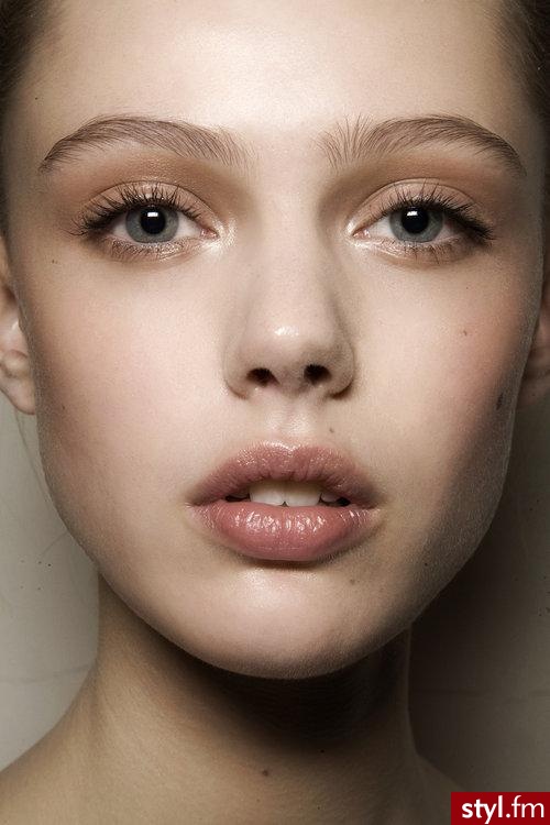 frida gustavsson. delikatny makijaż. - Makijaże