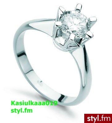 Pierścionek Zaręczynowy. Jeśli Jest Już w Galerii Proszę Pisać Tylko Na Priv ;) - Biżuteria ślubna Ślub Moda