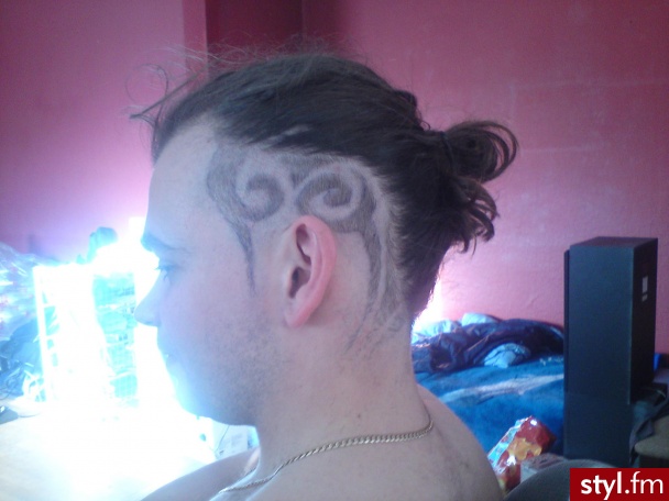 hair tatoo WNK - Tribale - wzory na głowie Alternatywne Średnie Męskie Fryzury