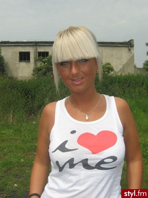 Średnie Fryzury