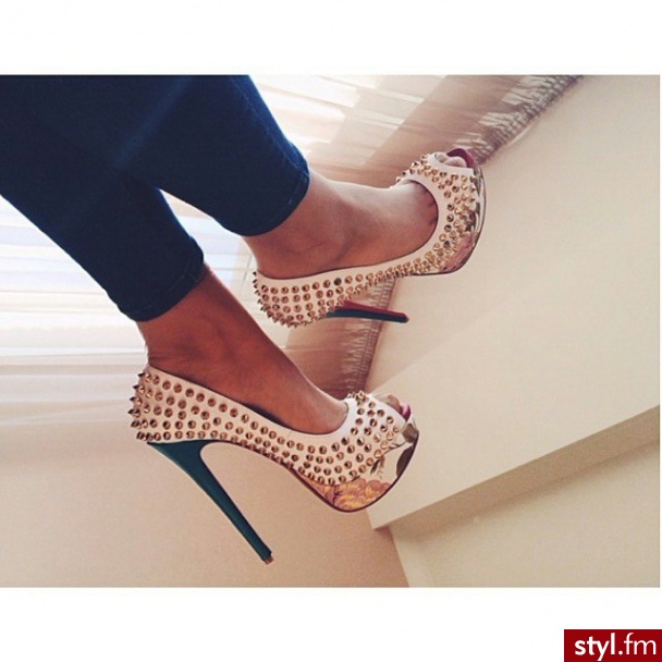 Szpilki Buty Moda