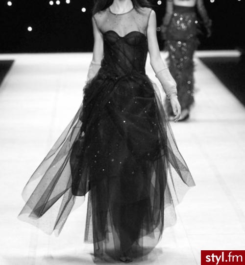 Sukienki Moda