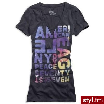 Women's AE Colorful V-Neck T-Shirt (Licorice) - American Eag... - Polyvore. Pobrano ze strony: http://www.polyvore.com/womens_ae_colorful_neck_shirt/thing?id=19870285 - Pozostałe Ciuchy Moda
