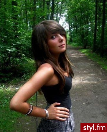 Średnie Fryzury