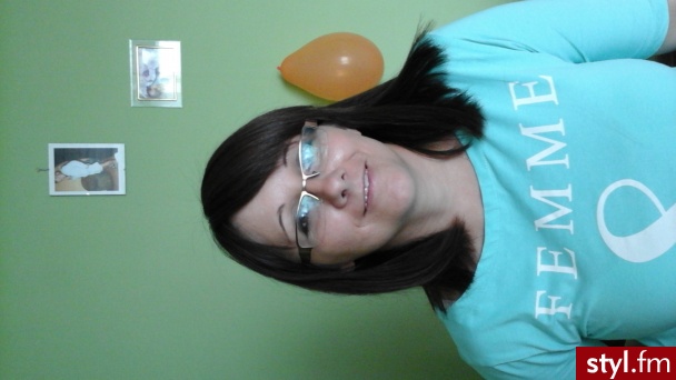 Brązowe Rozpuszczone Proste z grzywką Na co dzień Średnie Fryzury