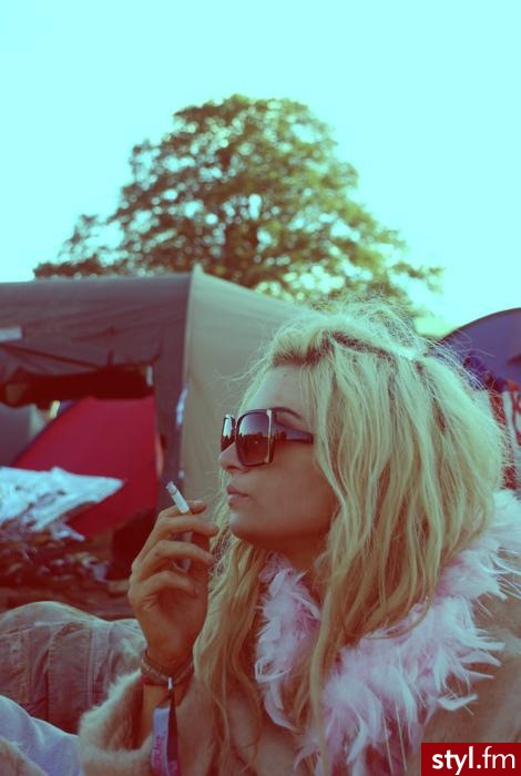 Blond Rozpuszczone Proste Na co dzień Średnie Fryzury
