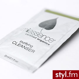 Miessence mleczko do czyszczenia twarzy oczu cera tłusta trądzikowa Miessence 150 ml - Emu Buty Moda