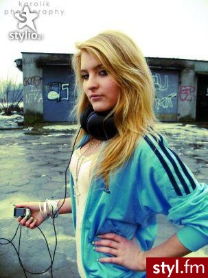 Średnie Fryzury