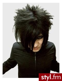 To nie jestem ja xD Ale bardzo podoba mi sie jego fryzurka :) - EMO Alternatywne Średnie Fryzury
