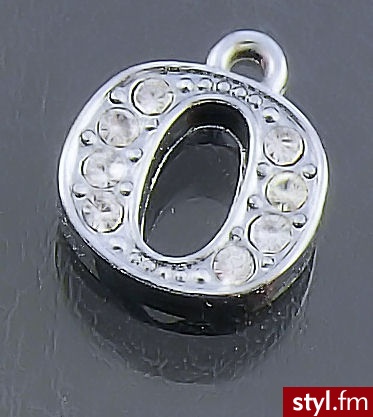 Przywieszka Charms Literka O, 15mm - Wisiorki Biżuteria Moda