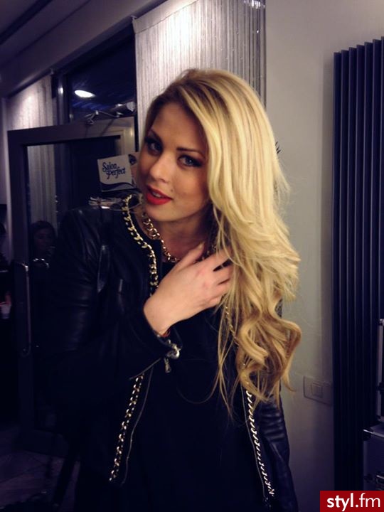Blond Rozpuszczone Kręcone Na co dzień Długie Fryzury