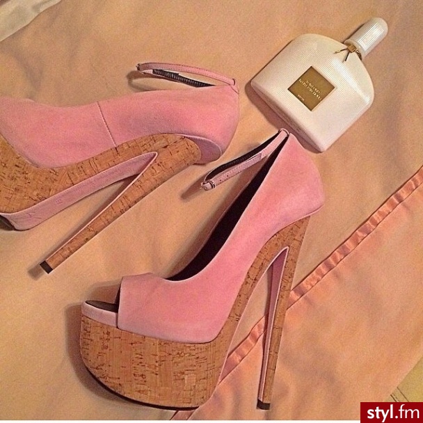 Szpilki Buty Moda