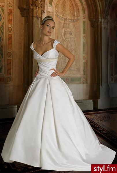 Yolanda Couture - Suknie ślubne Ślub Moda