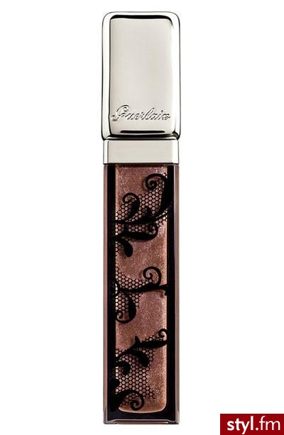 Guerlain - Kiss Kiss. Błyszczyki ze świecącymi się drobinkami, dostępne w 3 kolorach. Kupisz za 29 dolarów. - Misz-masz