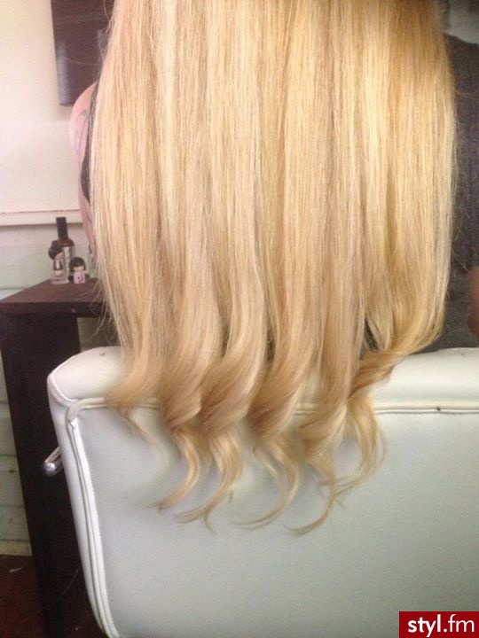 Blond Rozpuszczone Kręcone Na co dzień Długie Fryzury