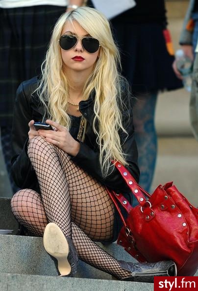 Taylor Momsen - Moda uliczna Inne Moda